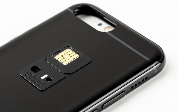 手机后盖上有个口子怎么弄下来的 手机后盖上有个口子怎么弄下来的